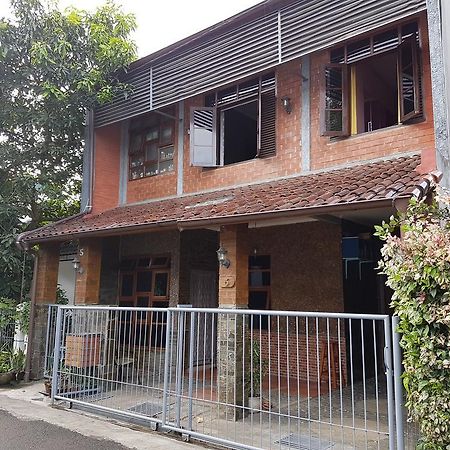 The Brick House Daire Bandung Dış mekan fotoğraf